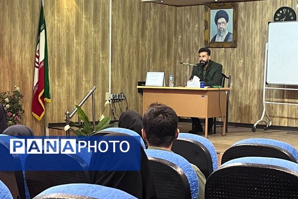 برگزاری دوره ضمن خدمت «گرمایش زمین» ویژه مراقبین و رابطین سلامت مدارس