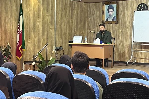 برگزاری دوره ضمن خدمت «گرمایش زمین» ویژه مراقبین و رابطین سلامت مدارس