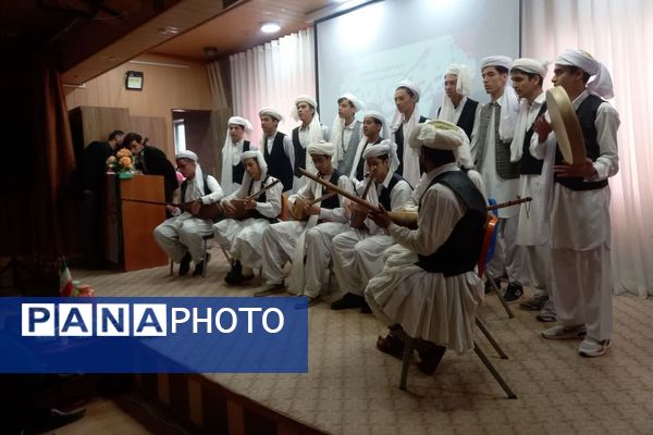 رقابتی از رنگ فرهنگ و هنر؛  هنرنمایی دانش‌آموزان در دیار شیخ جام