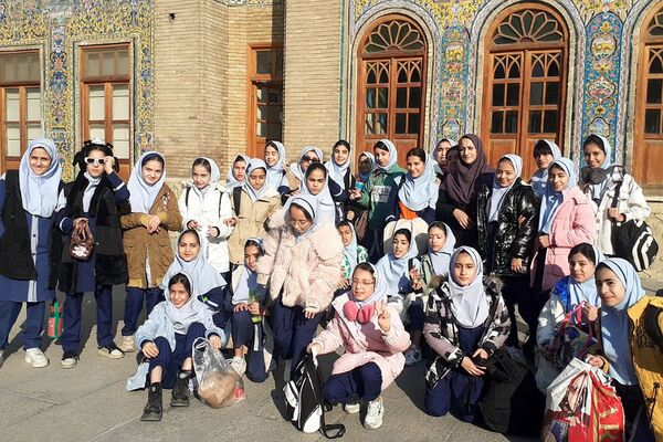 اردوی تفریحی دختران بهارستان ۲ در کاخ گلستان تهران