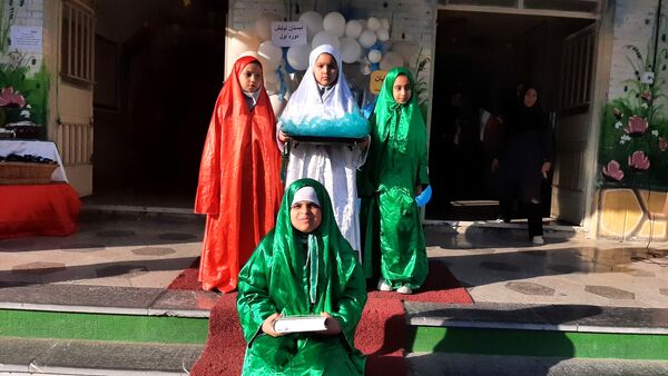 جشن شادی در دبستان نیایش