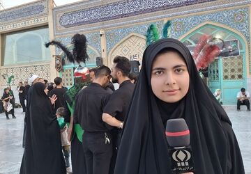 تجدید بیعت مشک به‌دوشان قم با علمدار کربلا در همایش فدائیان سقا 