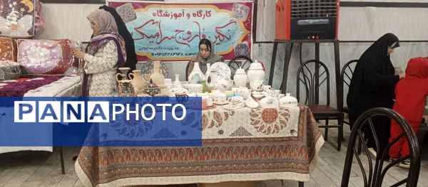 جشنواره بومی محلی و جشن دهه فجر در شهر تیتکانلو