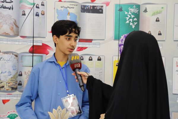 تجلیل از برگزیدگان ایثار با یاد شهدای شجره طیبه