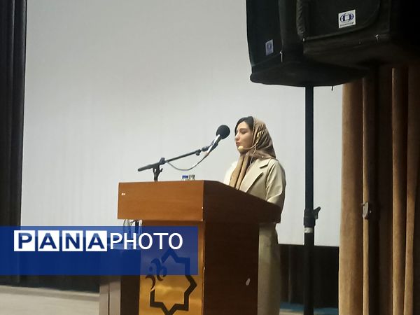 همایش روبیس شو با حضور رتبه‌های برتر کنکوری در نیشابور