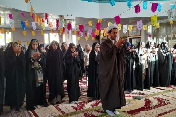 اعتکاف دانش‌آموزی در شهرستان اسلام آباد غرب 
