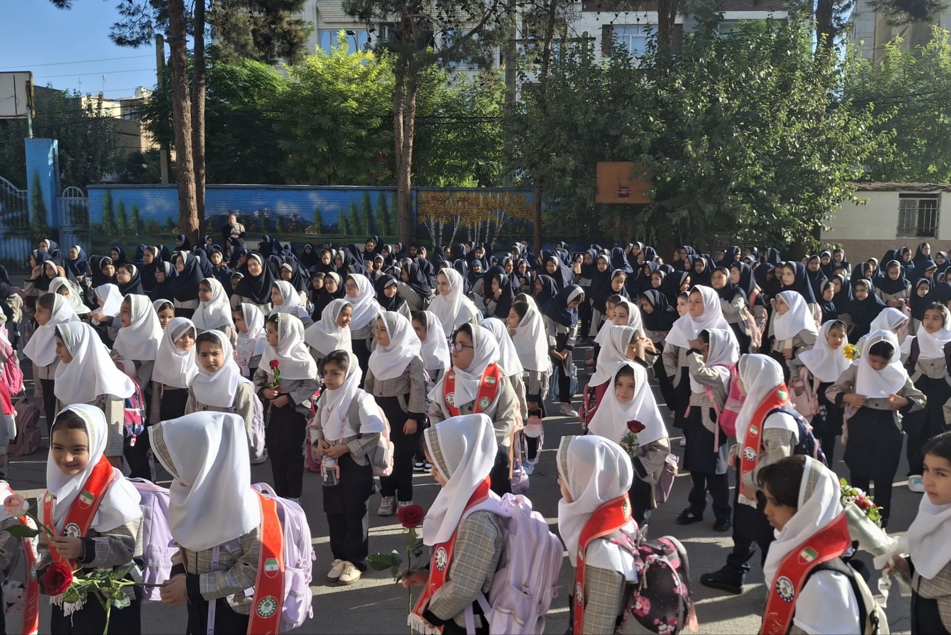 اول مهر در دبستان ۱۷ شهریور؛ شروعی دوباره برای ساختن فردایی روشن