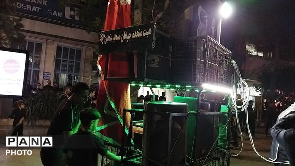 گذری بر فعالیت هیئت متحده مسجد پنج تن باغنو در شب عاشورا 