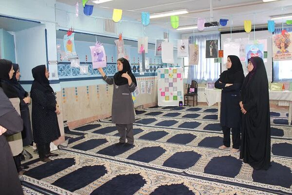 نمایشگاه بهداشت و سلامت‌روان در هنرستان شهدای گمنام