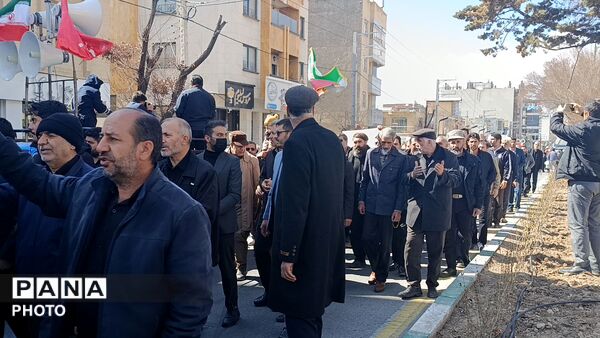 برگزاری بیعت مردم شهرکرد با فرمانده کل قوا