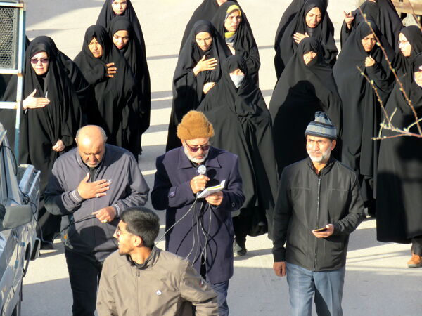 اجتماع و دسته روی عزاداران علوی در شهر درق برگزار شد