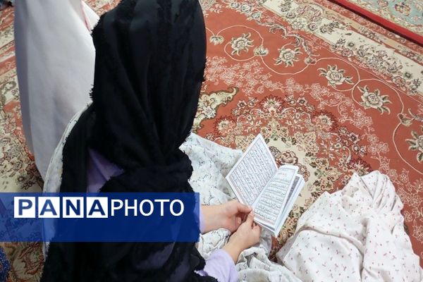 تفریح و مطالعه دانش آموزان معکتف در مسجد شهر بار 