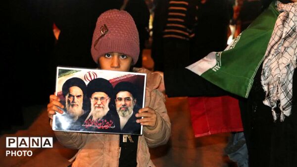 دهه نودی‌ها هم به میدان آمدند