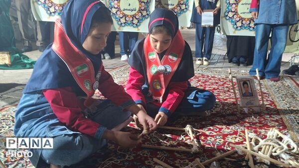 نمایشگاه سازمان دانش آموزی خراسان رضوی در حاشیه سی و سومین اجلاس سراسری نماز