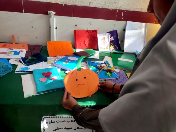 زنگ کتاب و کتابخوانی در مدرسه شهید نجفی فدافن به صدا درآمد