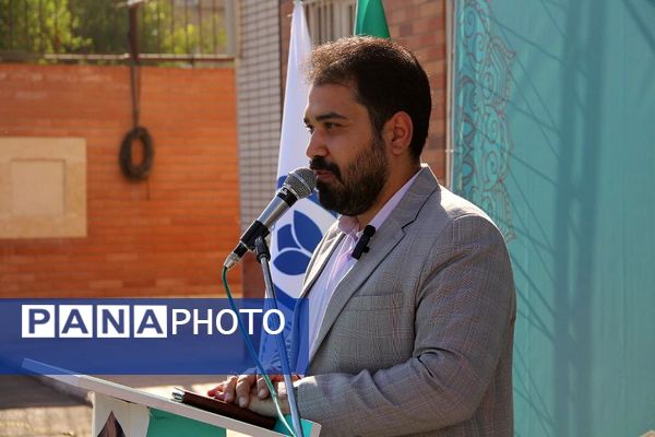 برگزاری جشن مهر محمدی با حضور مسئولان در مدرسه بانو عفت آهنگری ناحیه یک شهرری