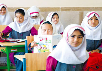 نواخته شدن زنگ ایثار و مقاومت و بازگشایی مدارس در آموزشگاه ولایت فولادشهر