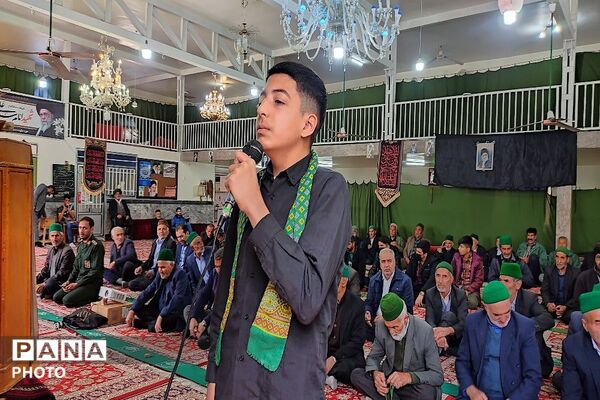 اقامه نماز جمعه در آخرین هفته  ماه مبارک رمضان در شهر بار نیشابور