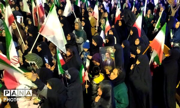 شور و خروش مردم نیشابور در سی و دومین شب شهادت رهبر انقلاب اسلامی 