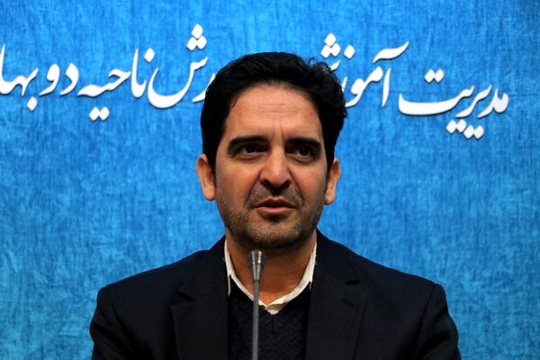 نشست بهسازی مدارس در بهارستان‌دو