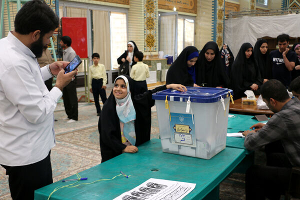 حضور نوجوانان قمی در انتخابات ریاست جمهوری -2