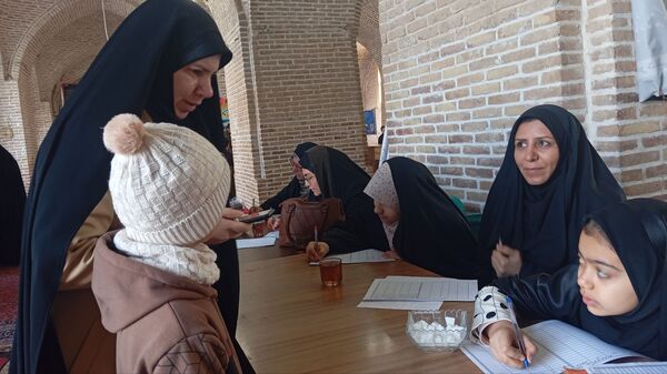 میز خدمت در نماز جمعه هفتۀ اول بهمن ماه
