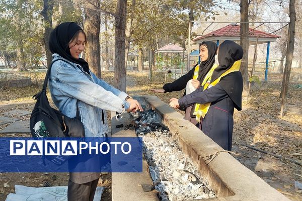برگزاری اردو تمشک با حضور دانش‌آموزان منطقه کهریزک 