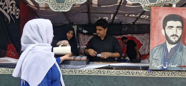 دسته‌روی بسیجیان عزادار حسینی در محمودآباد