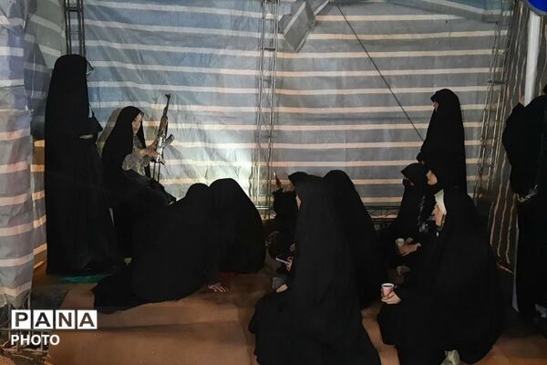 اجتماع پرشور شبانه مردم انقلابی در شهرستان فیروزکوه پس از شهادت جانسوز امام امت