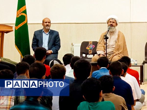 اعضای انجمن اسلامی با امام جمعه کاشمر دیدار کردند