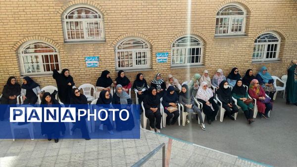 جشن روز معلم دبیرستان شهیده محبوبه دانش 