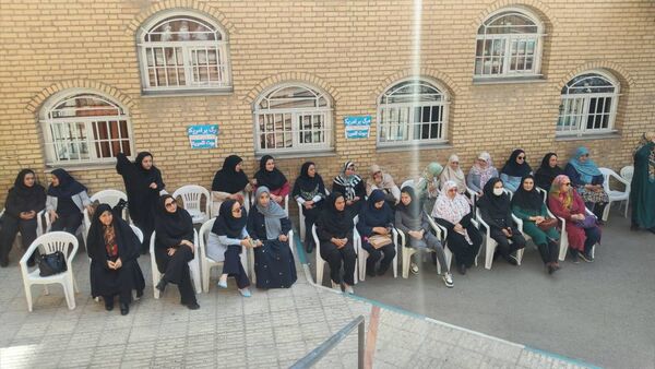 جشن روز معلم دبیرستان شهیده محبوبه دانش 