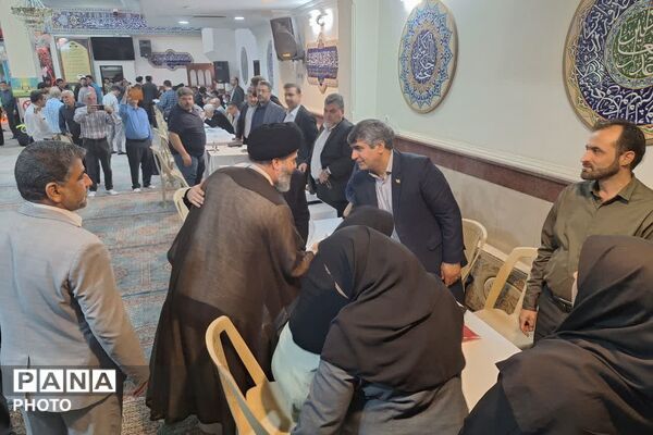 میز خدمت مدیر آموزش و پرورش شهرستان پردیس به مناسبت هفته دولت