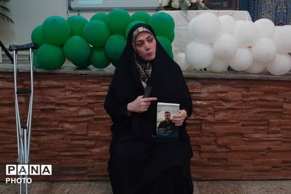 اقامه نماز، محفل انس با قرآن و به صدا در آمدن زنگ مهر و ایثار در مدارس شهرری 