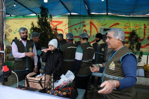 شادپیمایی خانوادگی جشن نیمه شعبان در قم