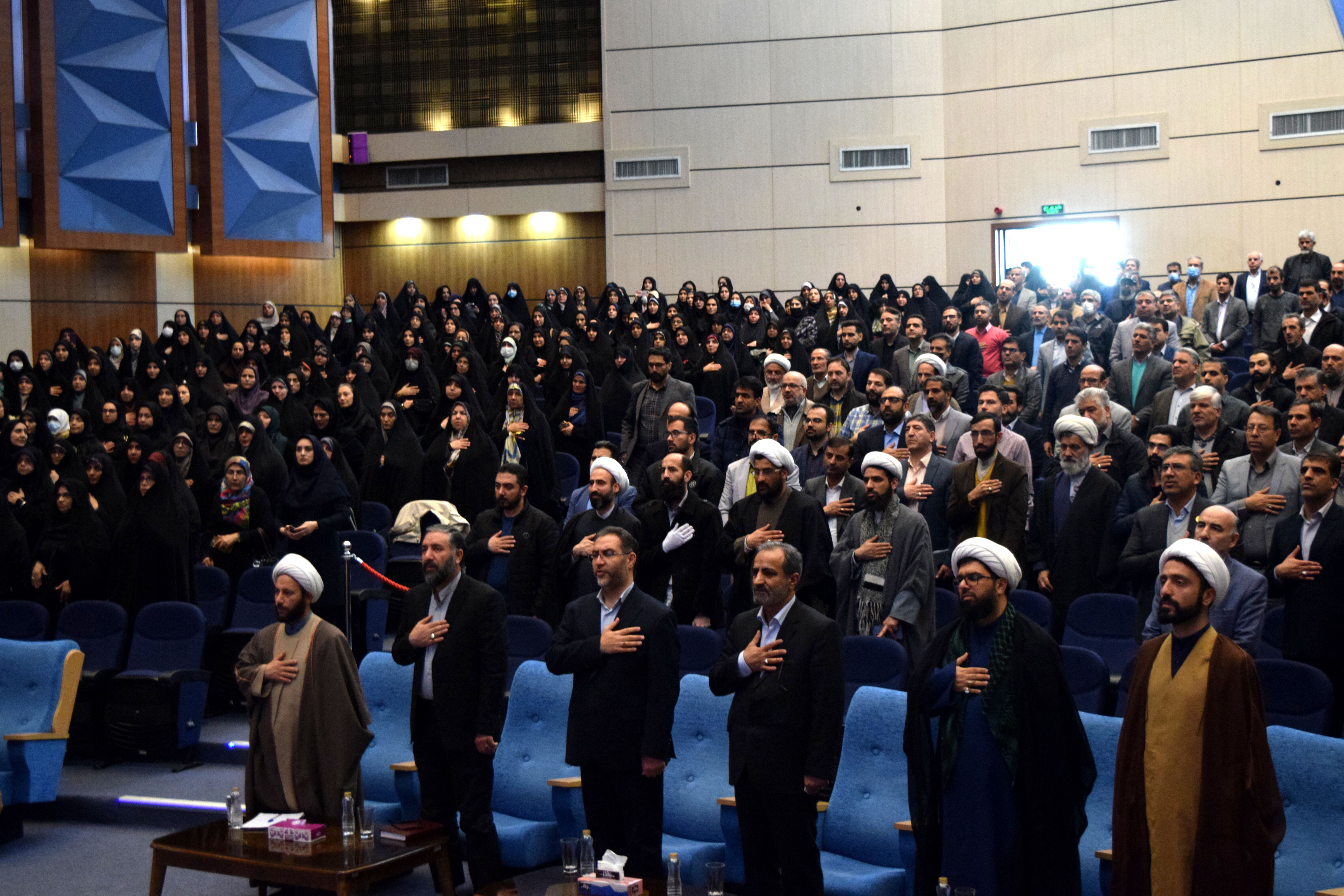 تجلیل از خادمان، فعالان و عوامل تربیتی شهر تهران/ فیلم
