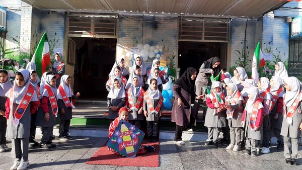 جشن شادی در دبستان نیایش