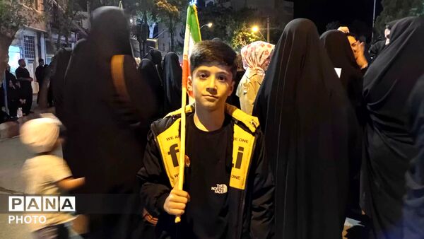 هم‌نوایی فرهنگیان و دانش‌آموزان اهر در سوگواره شبانه رهبر شهید