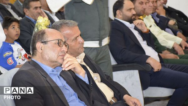 پرچم خدمت در بیمارستان شهدا لردگان به دست ریاست تازه سپرده شد