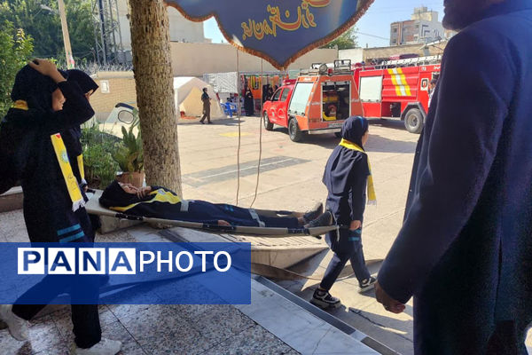 برگزاری مانور زلزله در مدارس ناحیه 4 شیراز 