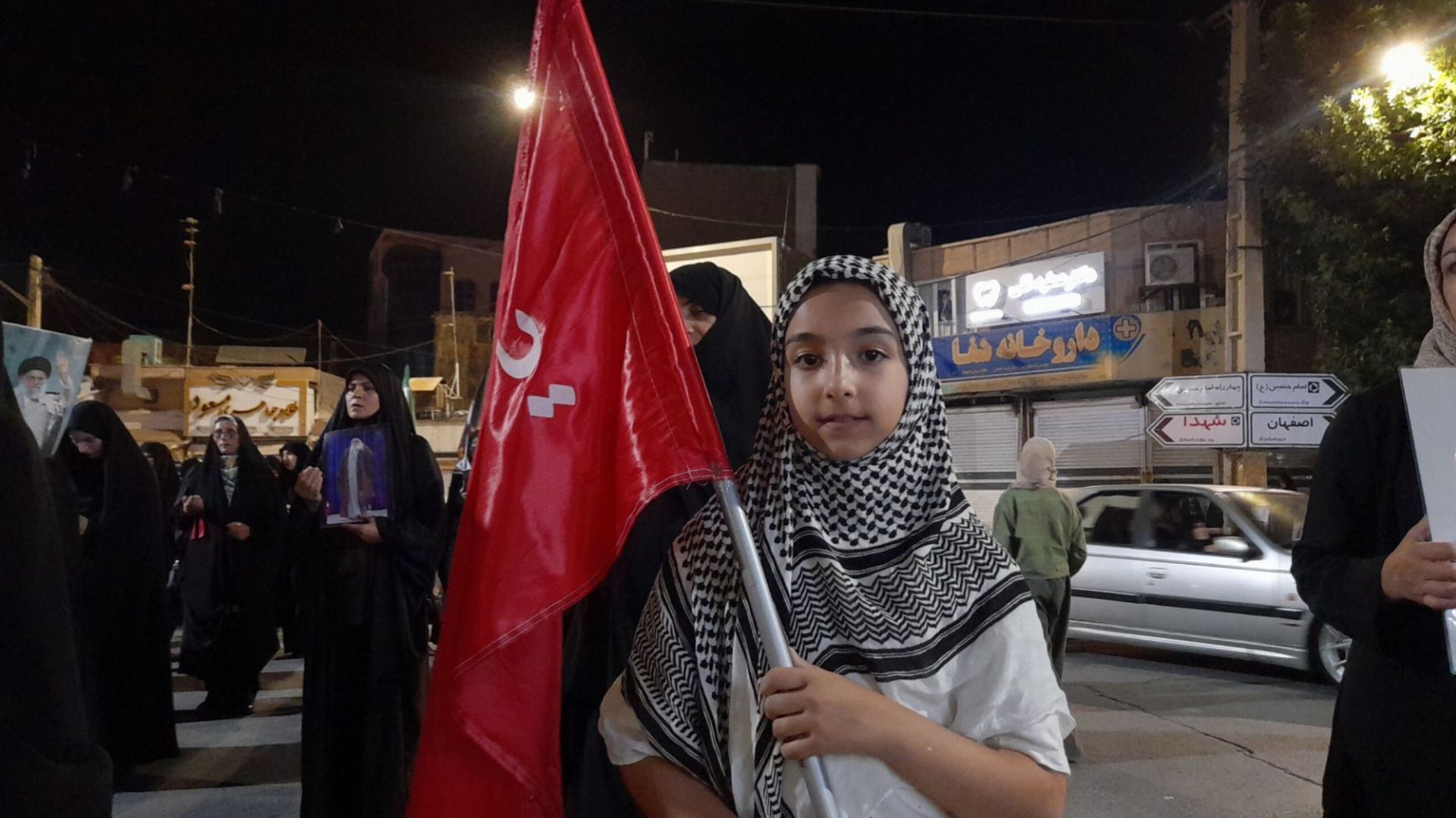 خشم و اندوه در میدان امام حسین الیگودرز اربعین رهبر شهید