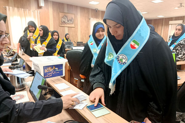 انتخابات مجلس دانش‌آموزی دختران در ناحیه ۴ شیراز