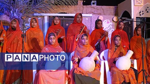 رونمایی از کتاب «ارگیز گردنی» در شمیل بندرعباس