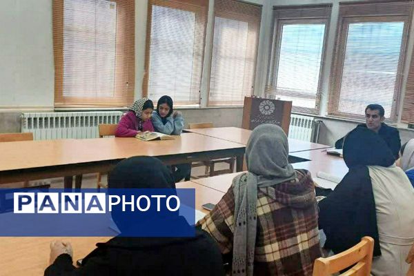 پرتو فجر در کتابخانه پانزده خرداد درخشید؛ عصر شعر انقلاب با حضور شاعران و فرهیختگان