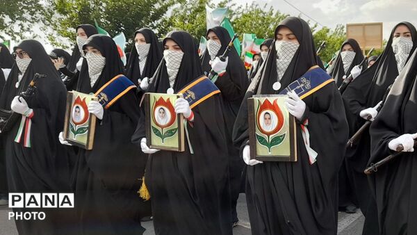 رزمایش بزرگ دختران جان فدای ایران در قم