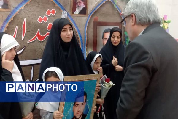 برگزاری یادواره شهدای اقتدار با محوریت خانواده‌های شهید مهری و عیوضی در اسلامشهر