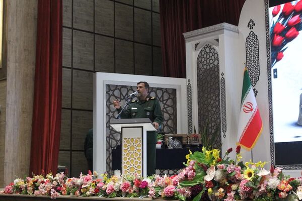 همایش تقدیر از فعالان اردوهای راهیان نور دانش‌آموزی در قم