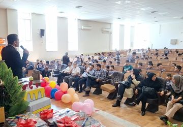 جشن پایان مقطع ابتدایی در آموزشگاه معارف۶ ناحیه ۳شیراز 