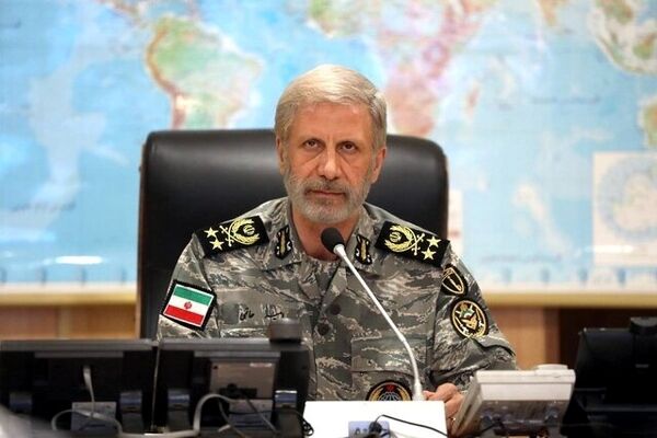 باید فرصت خدمت در نظام جمهوری اسلامی ایران را مغتنم بشماریم