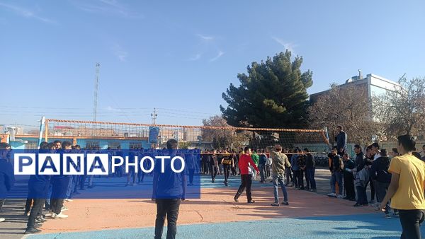اولین روز از مسابقات گروهی والیبال در دبیرستان شاهد ابوذر گروهی 